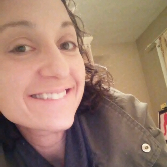 Meet your Posher, Jamie - Picture 2 of 8